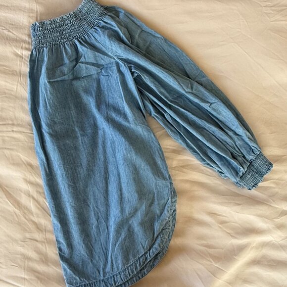 Off-The-Shoulder Chambray top - Picture 6 of 6